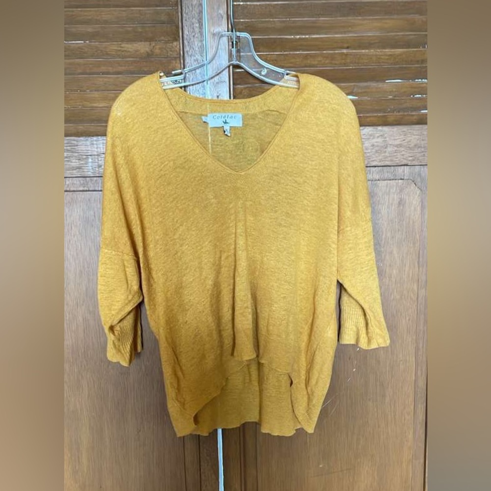 Cotelac Cozy V-Neck Top in Mustard Yellow